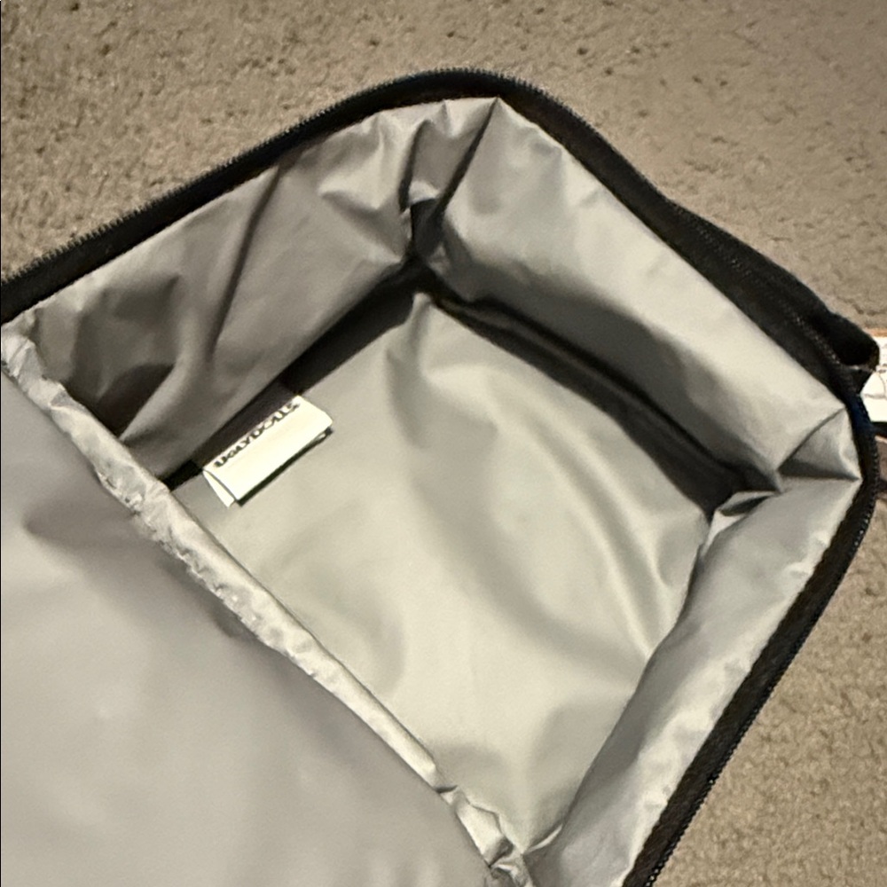 UglyDolls Insulated Dual Compartment Lunch Box - Picture 9 of 10